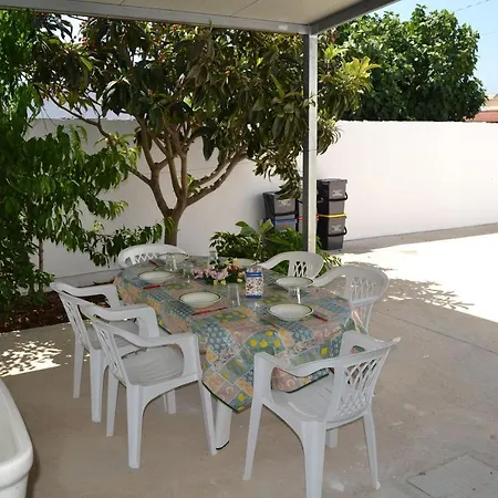 Giovi A 70 Metri Dal Mare Vila *